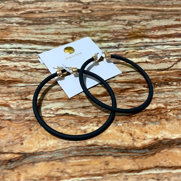 True To Form - Picture 13 of 14